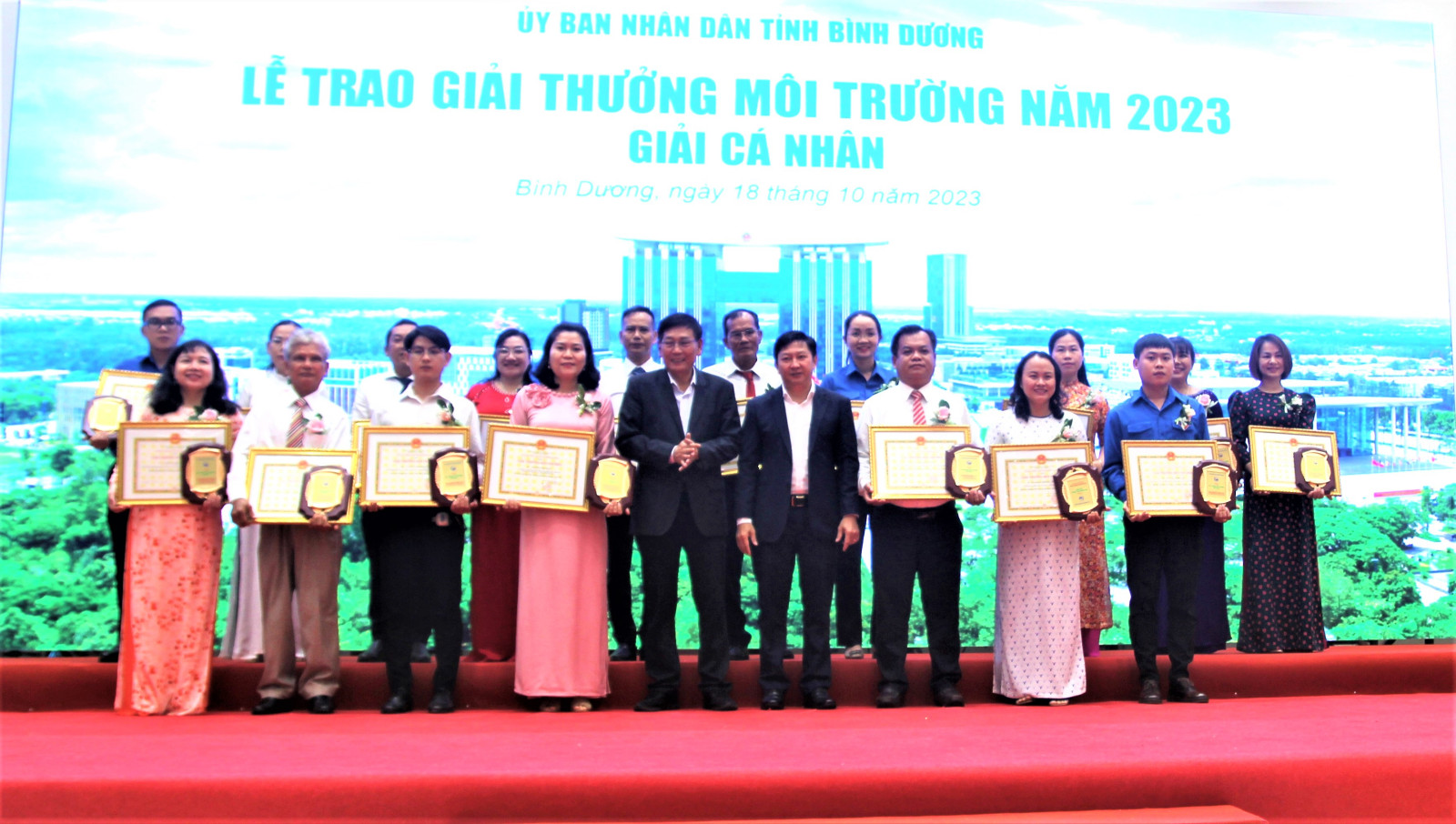 Bình Dương: Vinh danh cá nhân, tổ chức, cộng đồng đóng góp tích cực trong bảo vệ môi trường